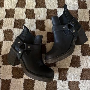 Black leather chunky platform boots